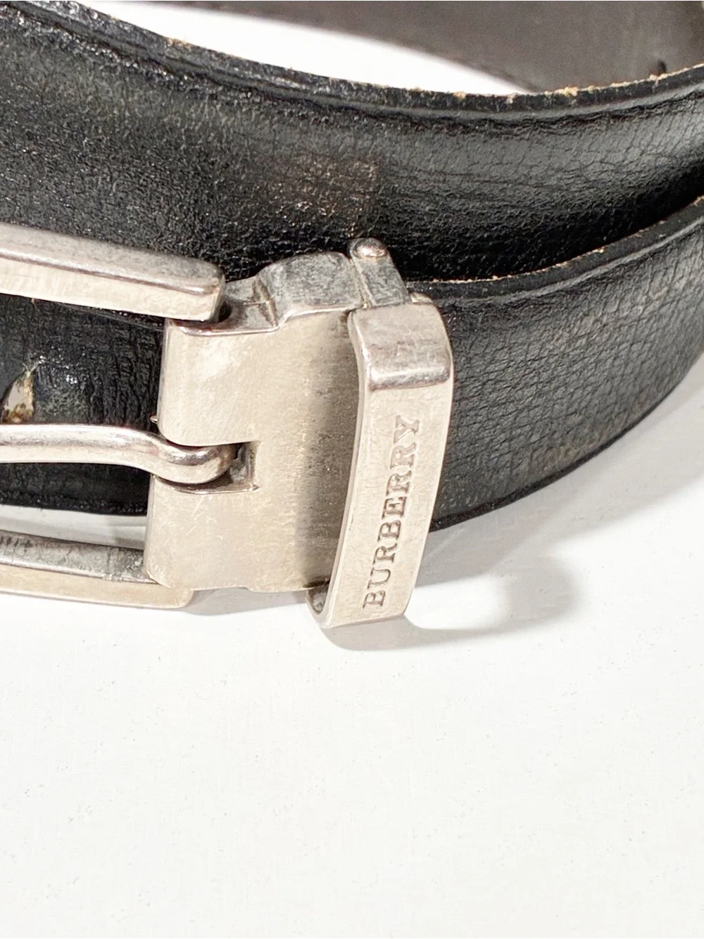 Burberry reversible grainy leather belt Black Silver Hardware 41”